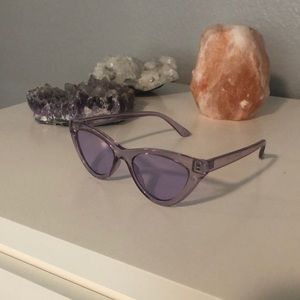 Purple transparent cat eye sunglasses